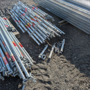 Lot complet de 180 m² d’échafaudage multidirectionnel Altrad – occasion proche du neuf.