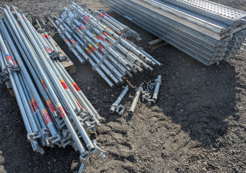 Lot complet de 180 m² d’échafaudage multidirectionnel Altrad – occasion proche du neuf.