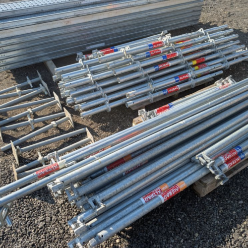 Lot complet de 200 m² d’échafaudage multidirectionnel Altrad – occasion proche du neuf.