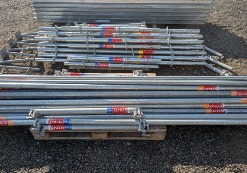 Lot complet de 300 m² d’échafaudage multidirectionnel Altrad – occasion proche du neuf.