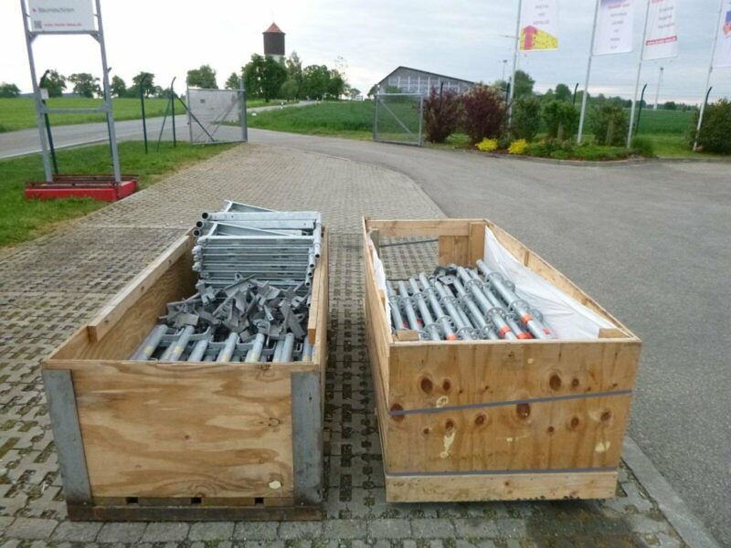 Layher Universel 2 Lot complet de 150 m² d’échafaudage Layher universel multidirectionnel – occasion proche du neuf.