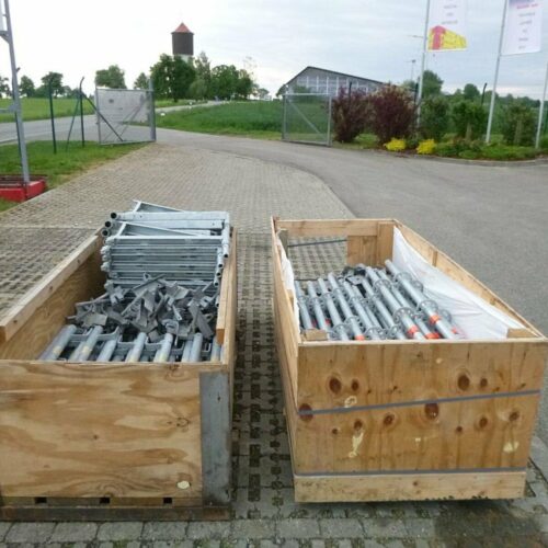 Layher Universel 7 Lot complet de 210 m² d’échafaudage Layher universel multidirectionnel – occasion proche du neuf.