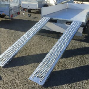TRIBENNE EDUARD – Electrique+Manuelle de secours – Rampes + Béquilles INCLUS